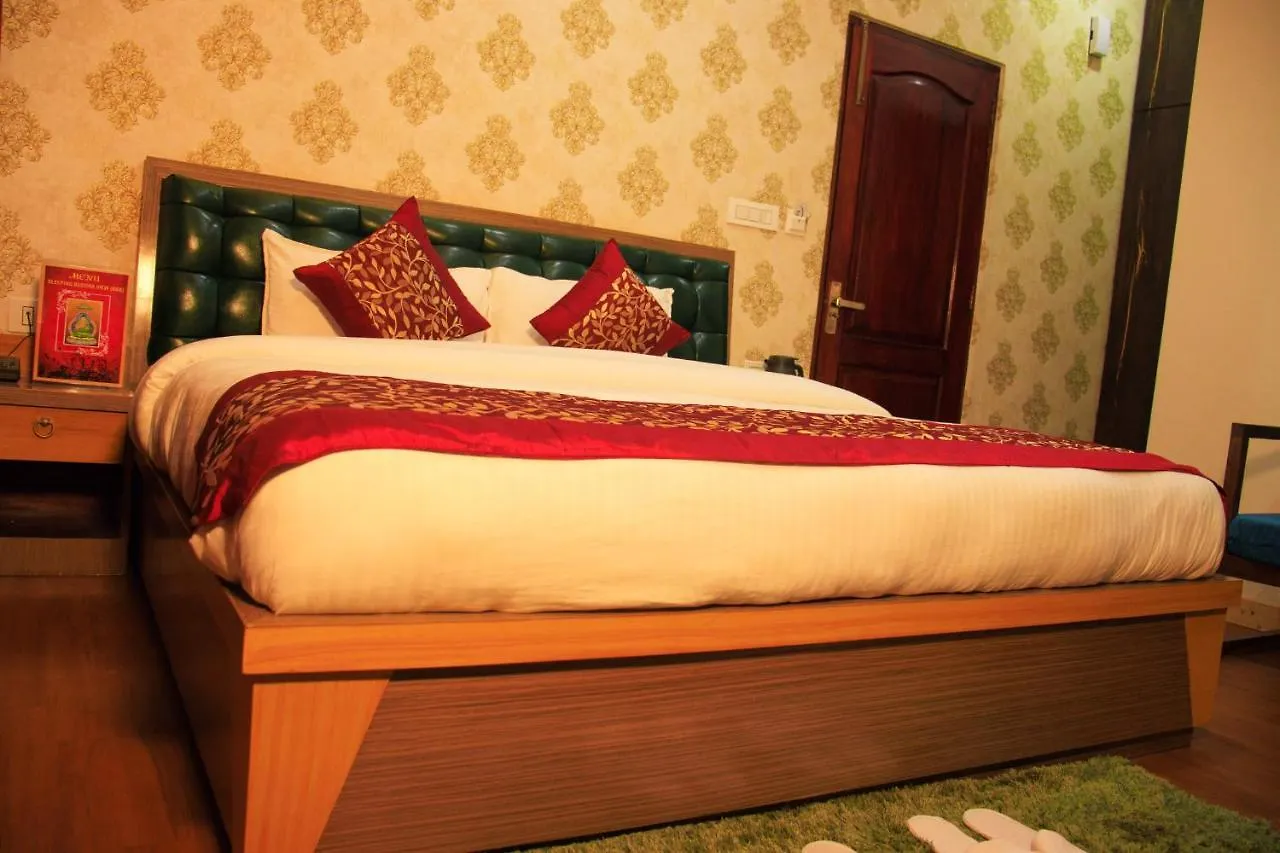 Bed & Breakfast Sleeping Buddha View L Best Hotel In Near Mall Road Shimla